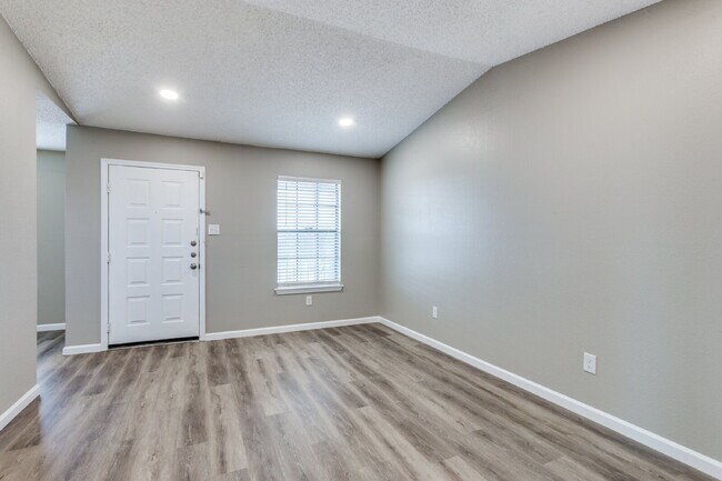 Foto del edificio - 3214 Walton Ave