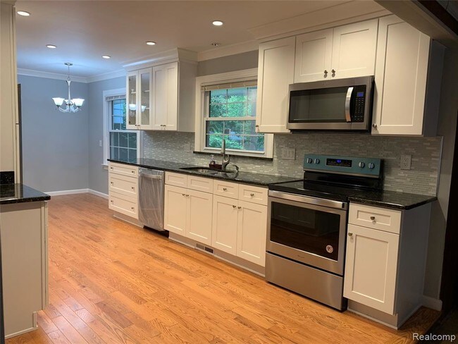 Foto del edificio - 30040 Beacontree St