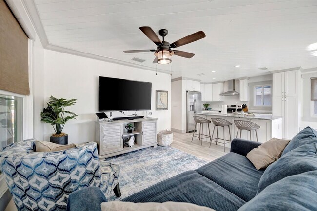 Building Photo - 18720 Gulf Blvd