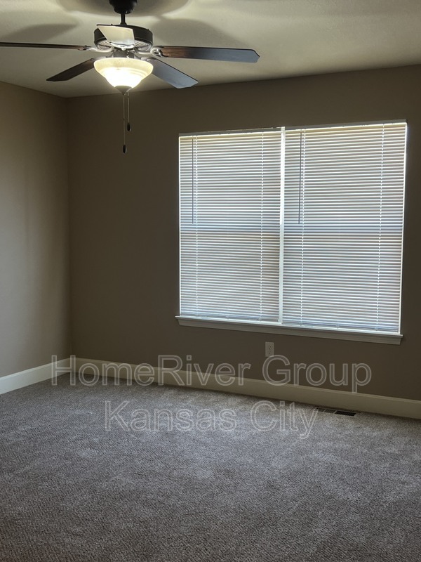 Building Photo - 8321 N Spruce Ave