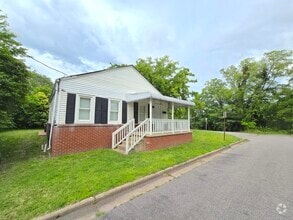 Building Photo - 332 Marion Ave