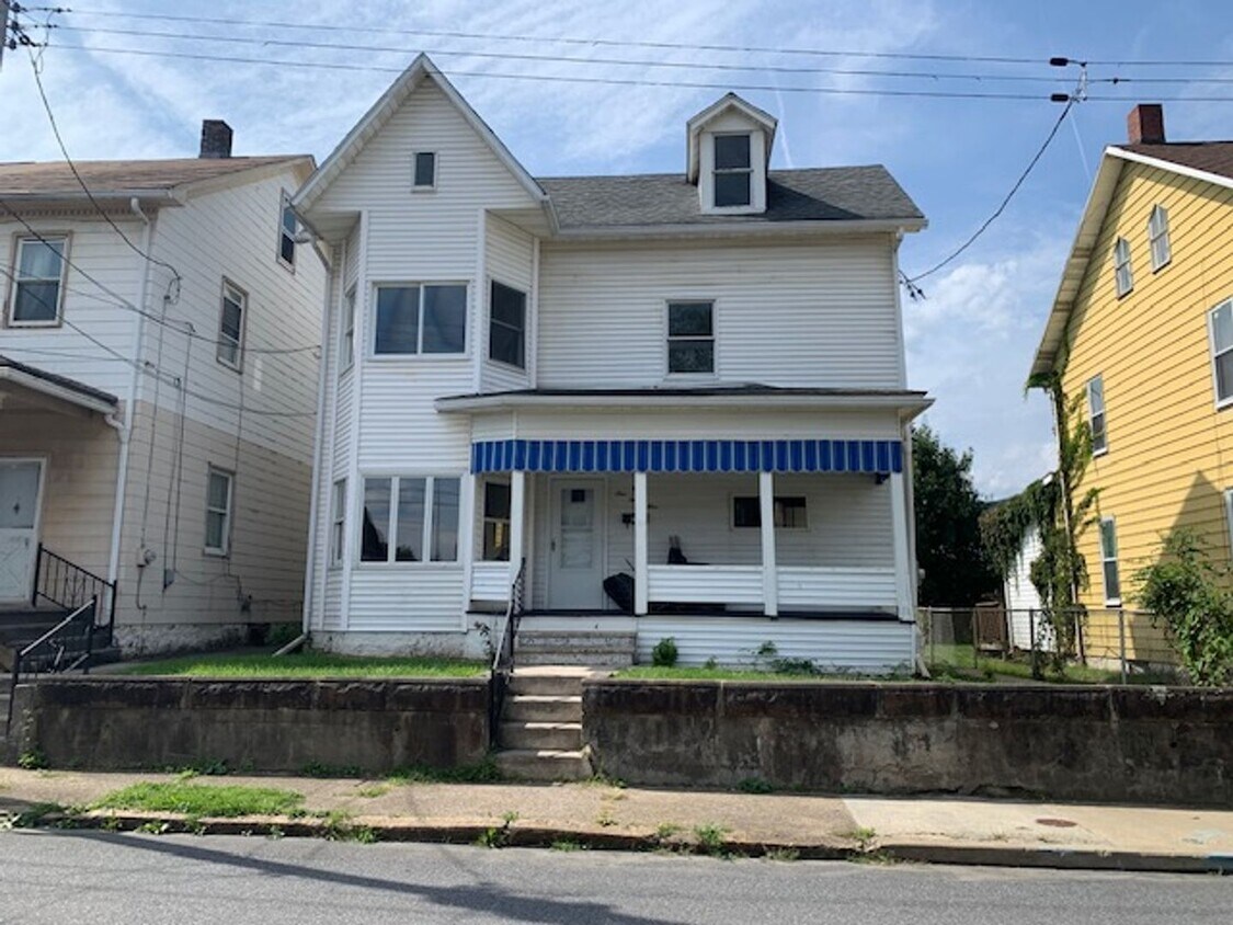 Primary Photo - Prestige Properties, LLC - 121 D Street