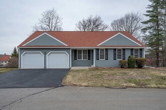 Building Photo - 4 Myopia Ln
