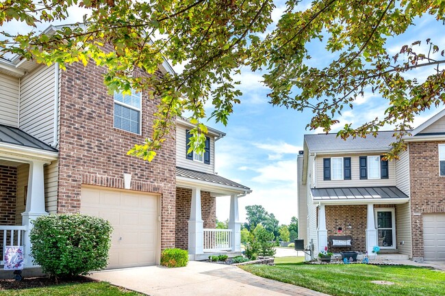 Building Photo - Gorgeous Updated 3 Bed 3 Bath Home Garage