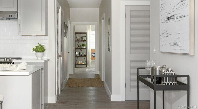 Building Photo - 3 Hudson W Dr