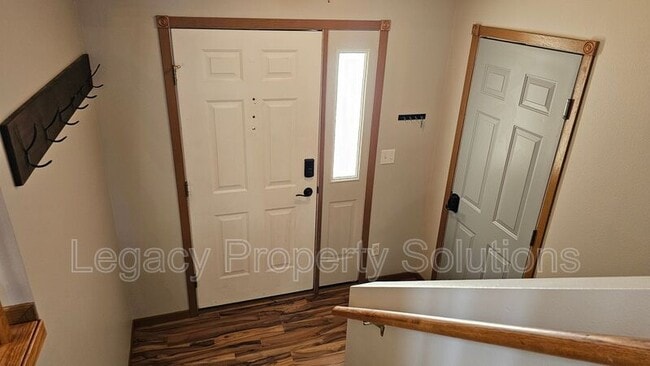 Building Photo - 2535 Colonial Dr