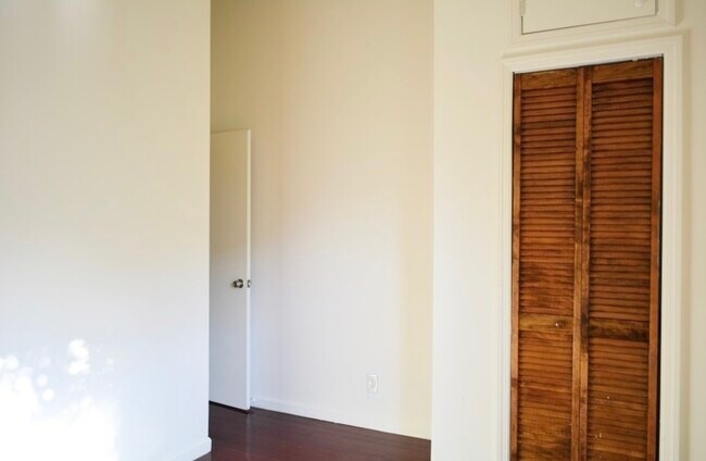 Foto del edificio - 115 Carlton Ave