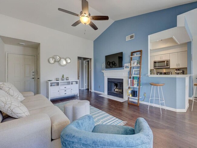 Building Photo - 6000-17 Shepherd Mountain Cove