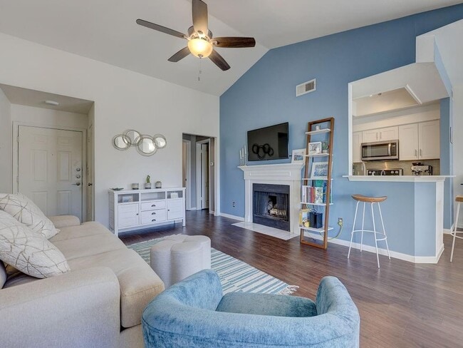 Building Photo - 6000 Shepherd Mountain Cove