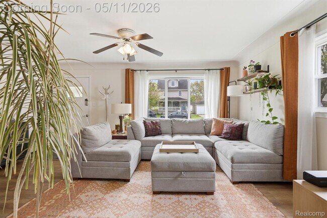 Foto del edificio - 1561 E Webster St