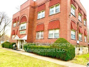 Building Photo - 6968 Lake Ave