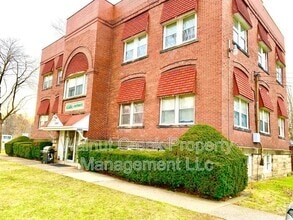 Building Photo - 6968 Lake Ave