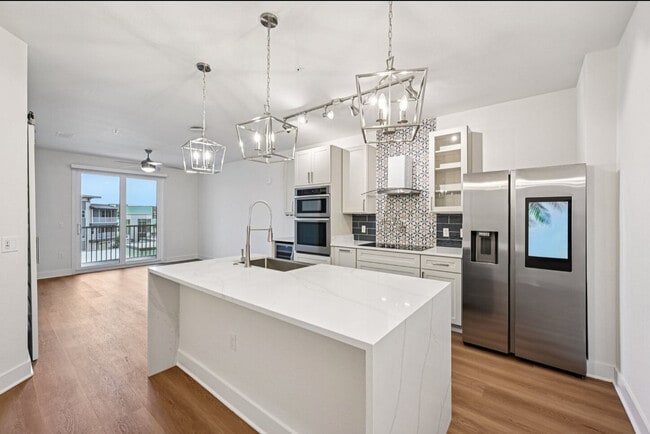 Building Photo - Grande Pointe