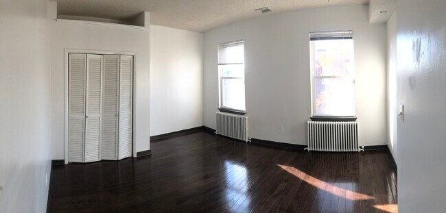 Master Bedroom - Large Closet - 845 N 23rd St