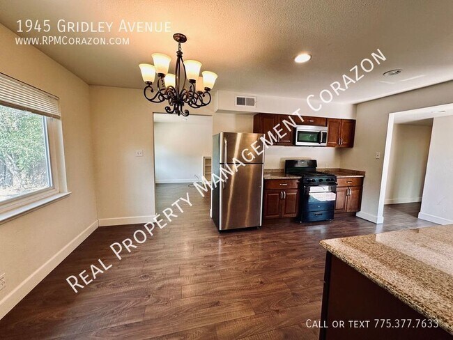 Building Photo - 4 Bed, 3 Bath Home For Rent