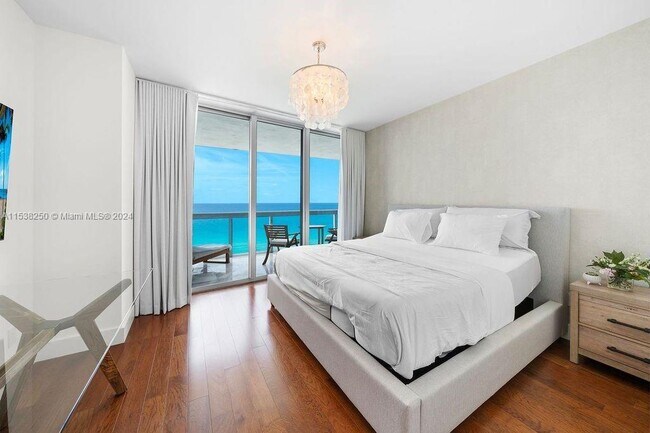 Foto del edificio - 6899 Collins Ave