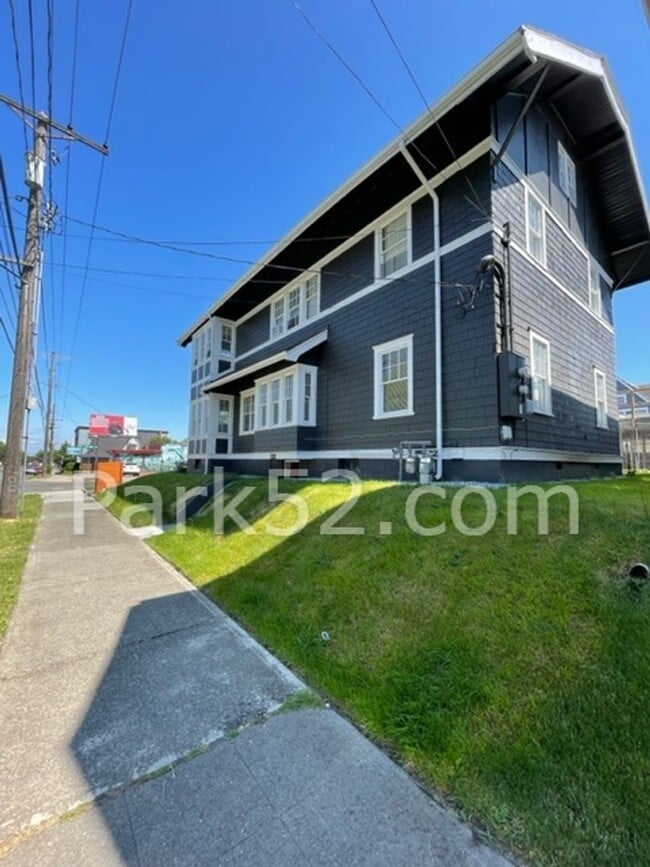 Building Photo - 1408 S 6th Ave