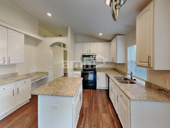 Foto del edificio - 3232 Falcon Point Dr
