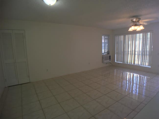 Building Photo - 91-295-295 Hanapouli Cir