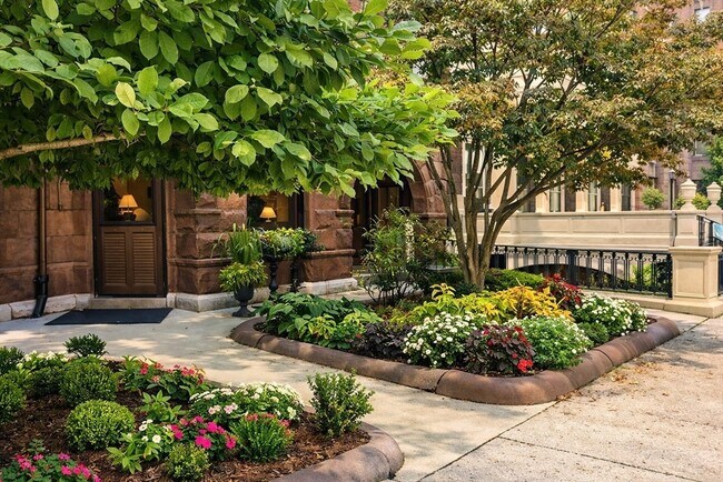 Building Photo - 178 Commonwealth Ave