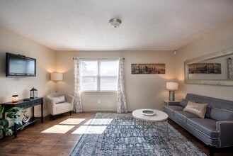 Interior Photo - Augusta Road Apartments