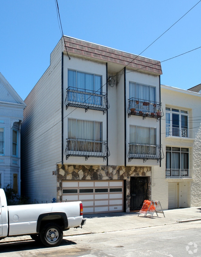 Building Photo - 244 3rd Ave