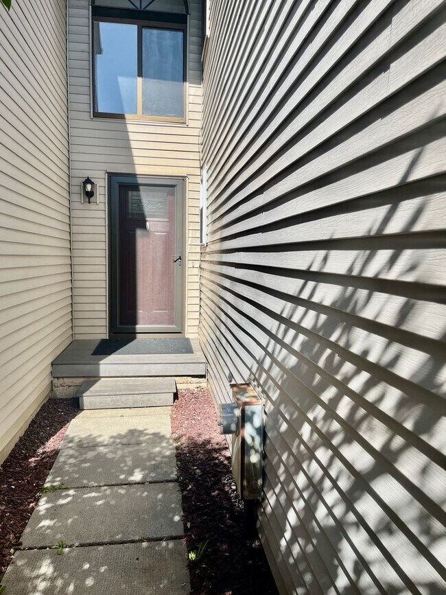 Foto del edificio - 8474 Bubbling Springs Dr