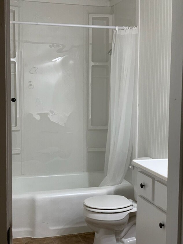 Building Photo - 418 Jeanette- House