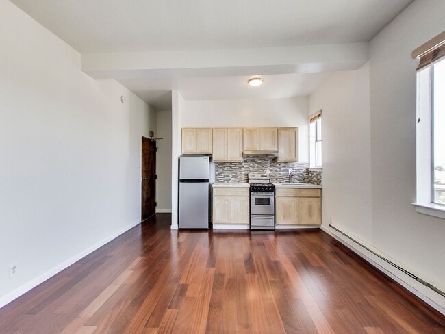 Building Photo - 2228 Union St