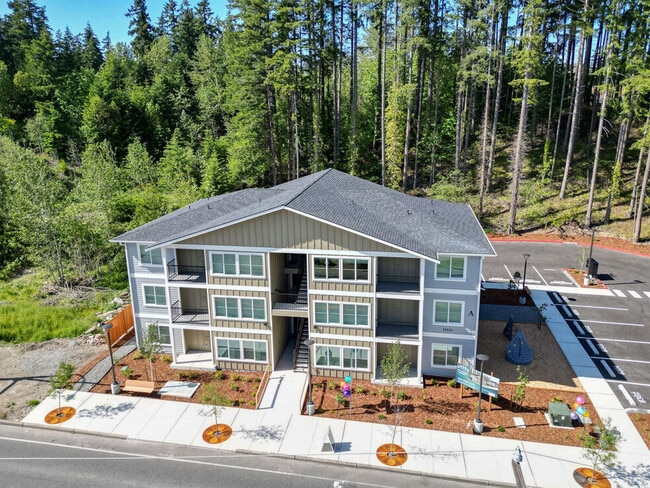 Building Photo - Hillside Apartments Building Photo - Hillside Apartments