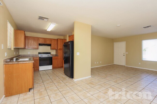 Foto del edificio - 4127 W Solar Dr