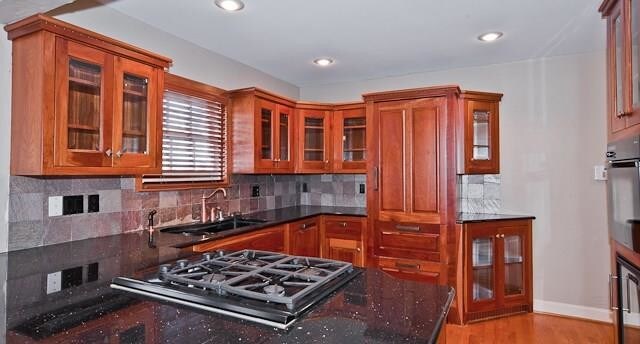 Foto del edificio - 4126 Emerson Ave