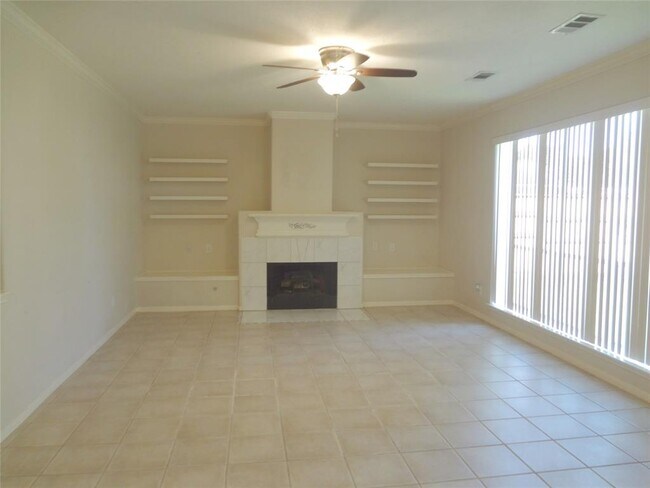 Building Photo - 7010 Crystal Dowels Dr