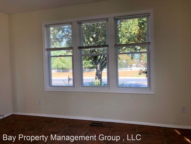 Foto del edificio - 4 br, 2.5 bath House - 8911 Winands Road
