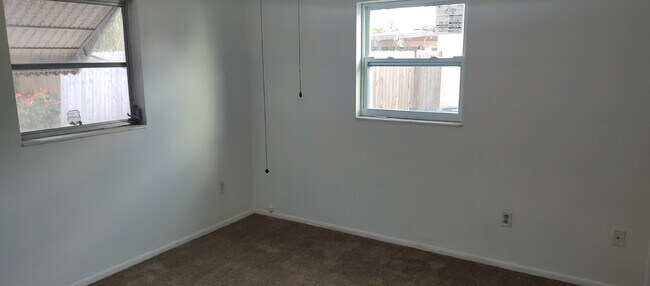 Foto del edificio - Charming 2-Bed in Holiday, FL