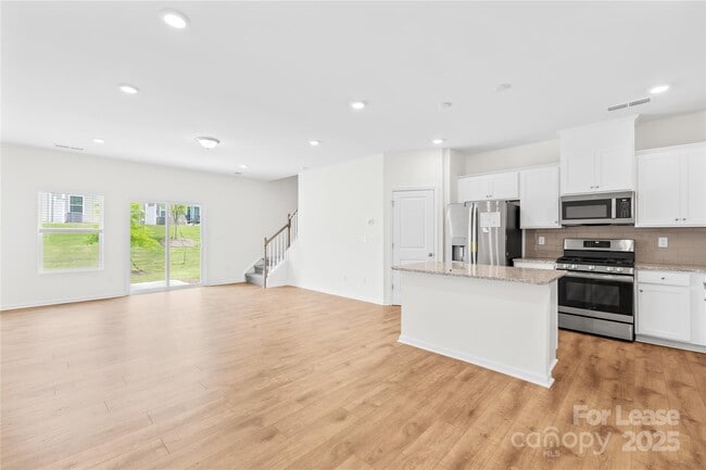 Building Photo - 2778 Yeager Dr NW