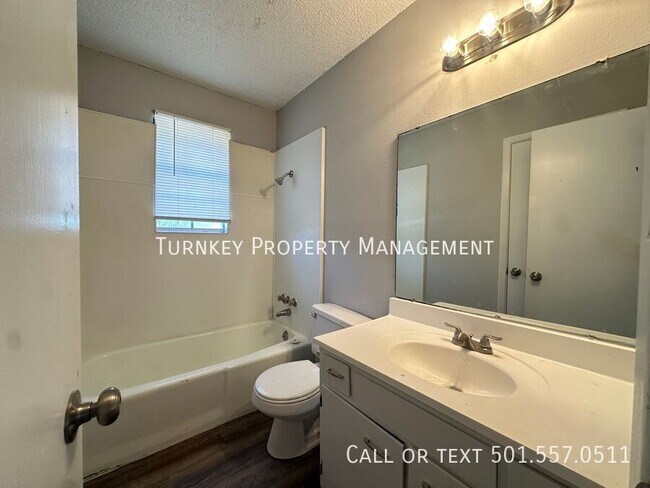 Foto del edificio - 2 E Laramie Dr