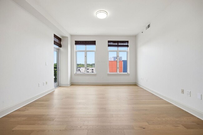 Foto del edificio - 618 N Boylan Ave