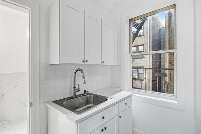 Foto del edificio - 137 Kensington Ave