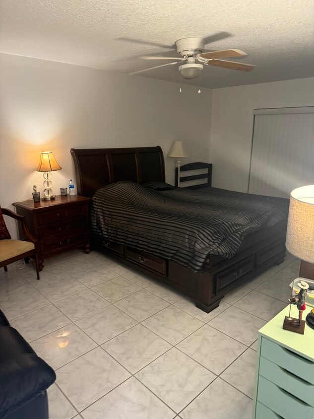 Primary Photo - 10773 Lazy Lake Dr