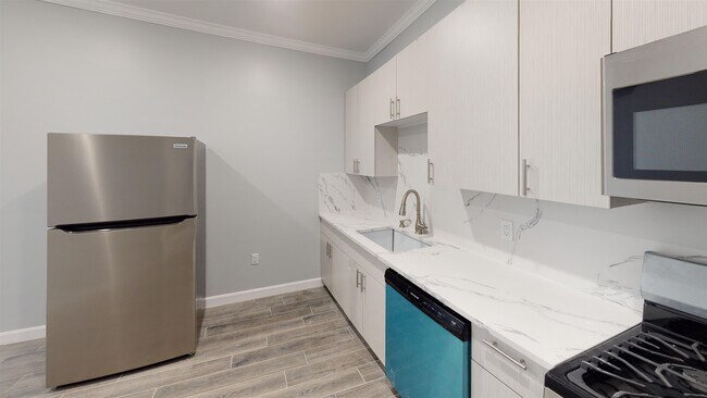 Foto del edificio - 680 Grand St