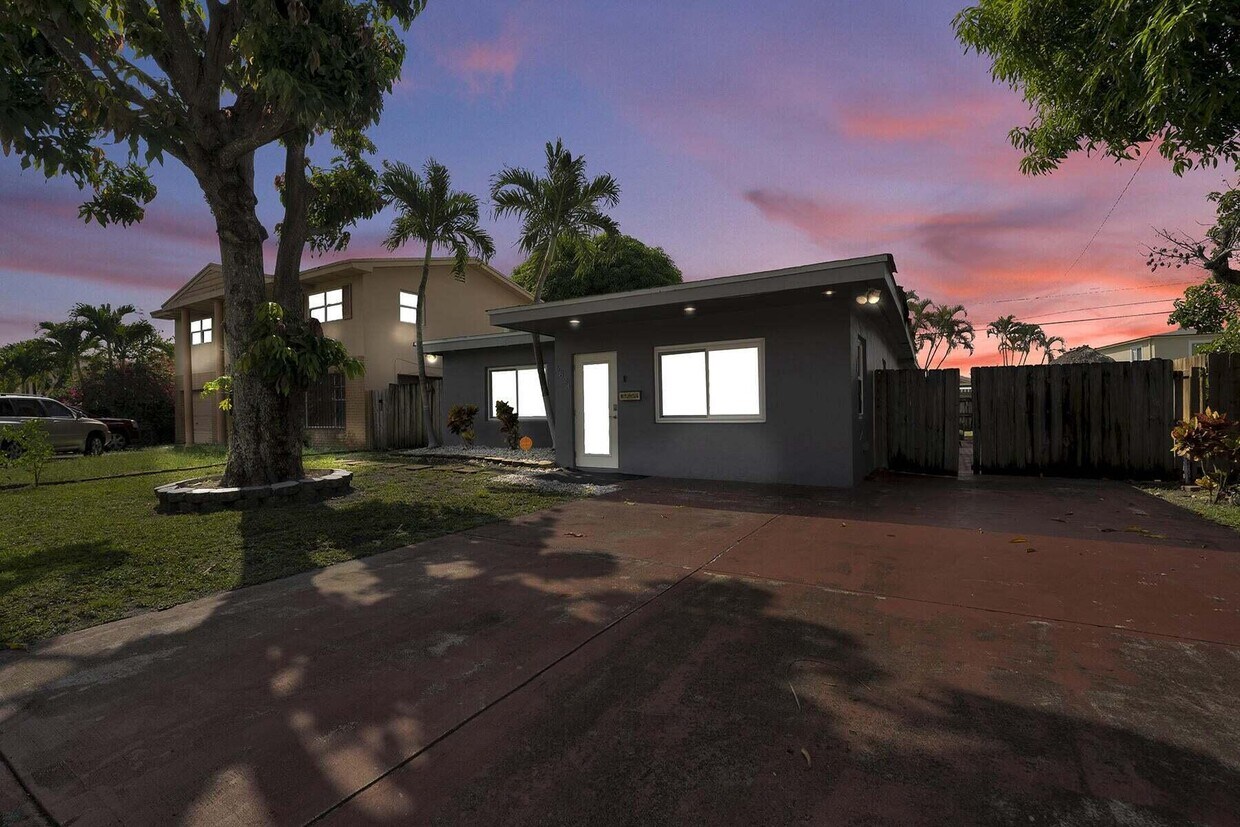 Foto principal - 6824 SW 5th St