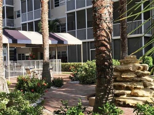 Primary Photo - 2097 S Ocean Dr