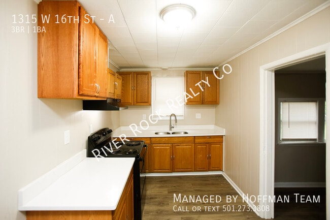 Building Photo - 1315 W 16th St