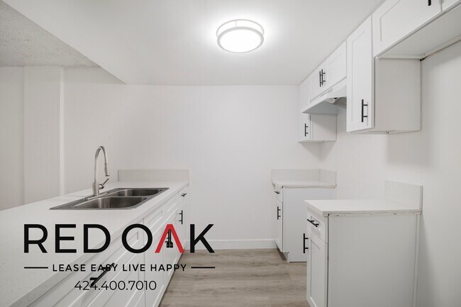 Building Photo - 1500 S Gramercy Pl