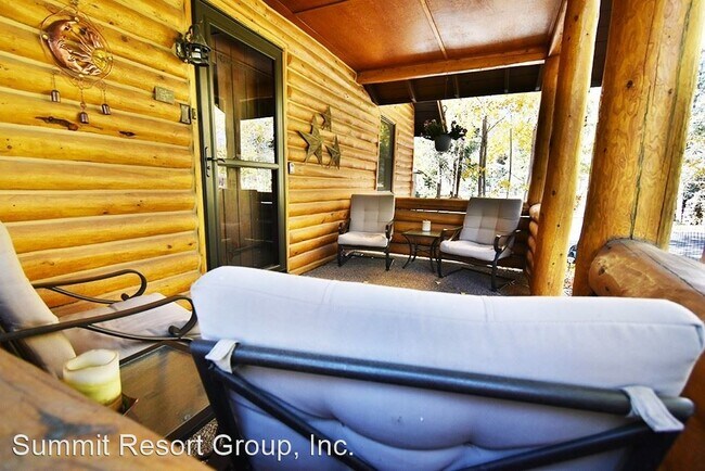 Building Photo - 5 br, 3 bath House - 415 E. Labonte Street
