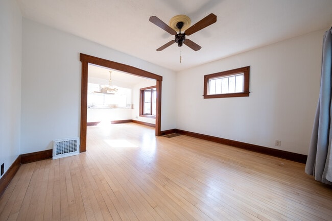 Foto del edificio - 4958 N Morgan Ave
