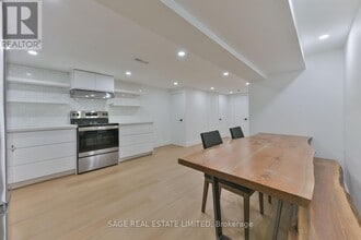 Building Photo - 25 Palmerston Ave