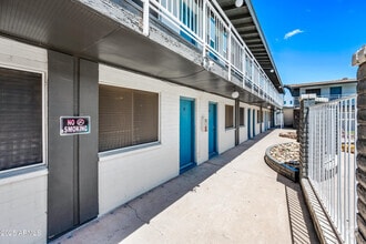 Building Photo - 3025 N 32nd St