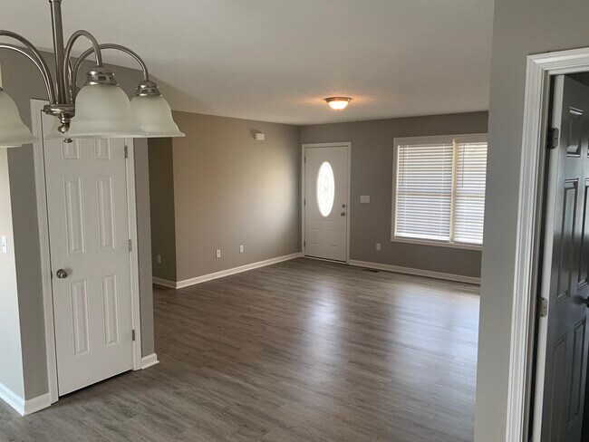 Foto del edificio - 617 Mimosa Dr